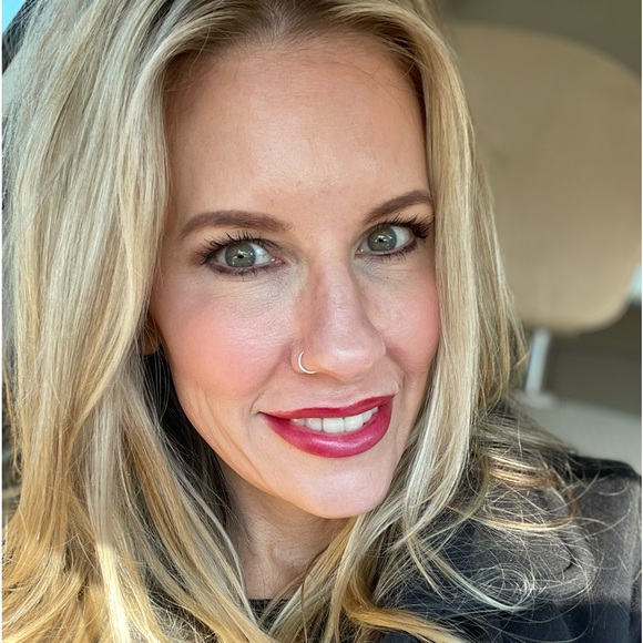 Meet your Posher, Kelly - Picture 1 of 1